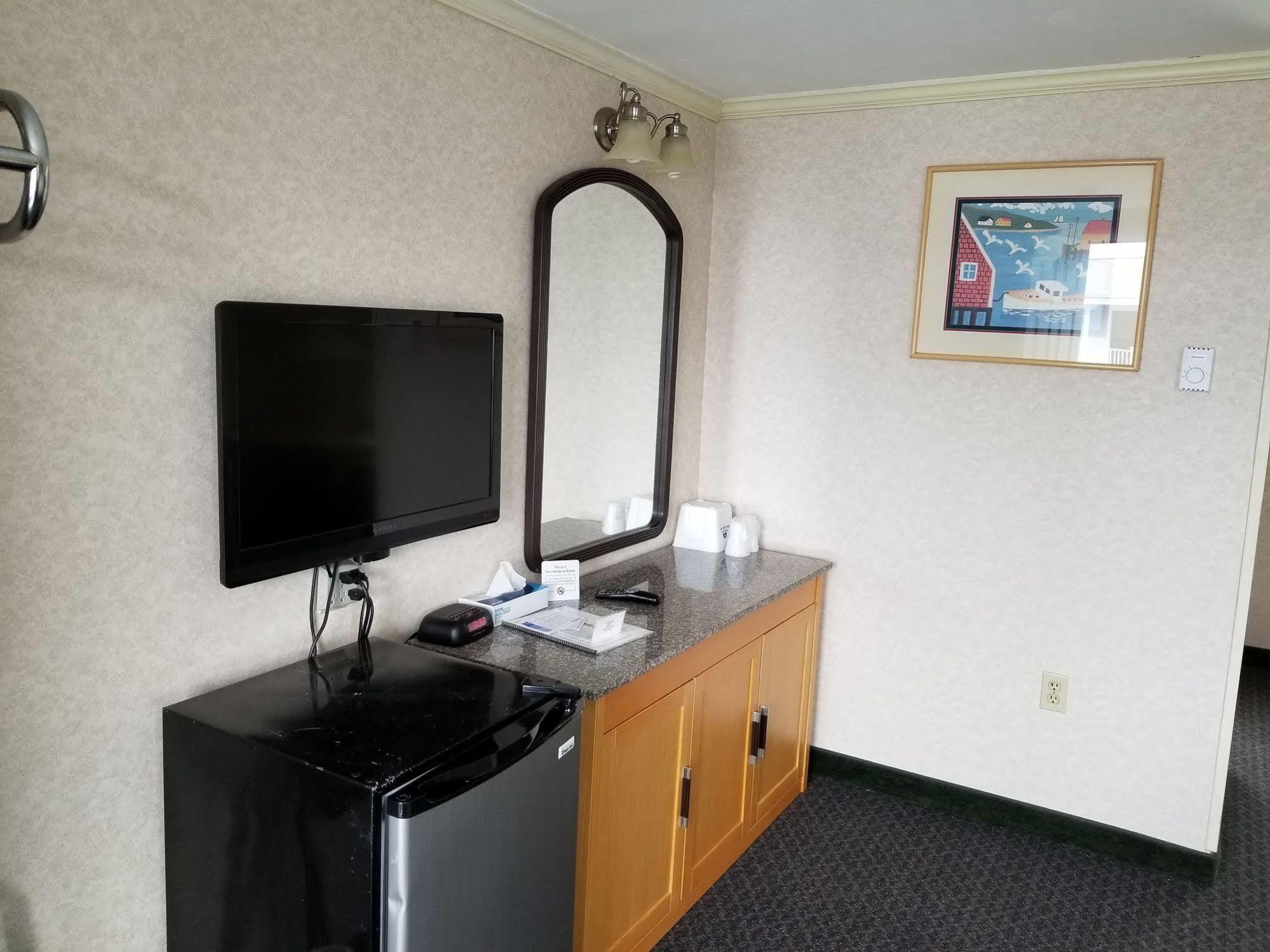 America'S Best Value Inn & Suites/Hyannis Exterior foto